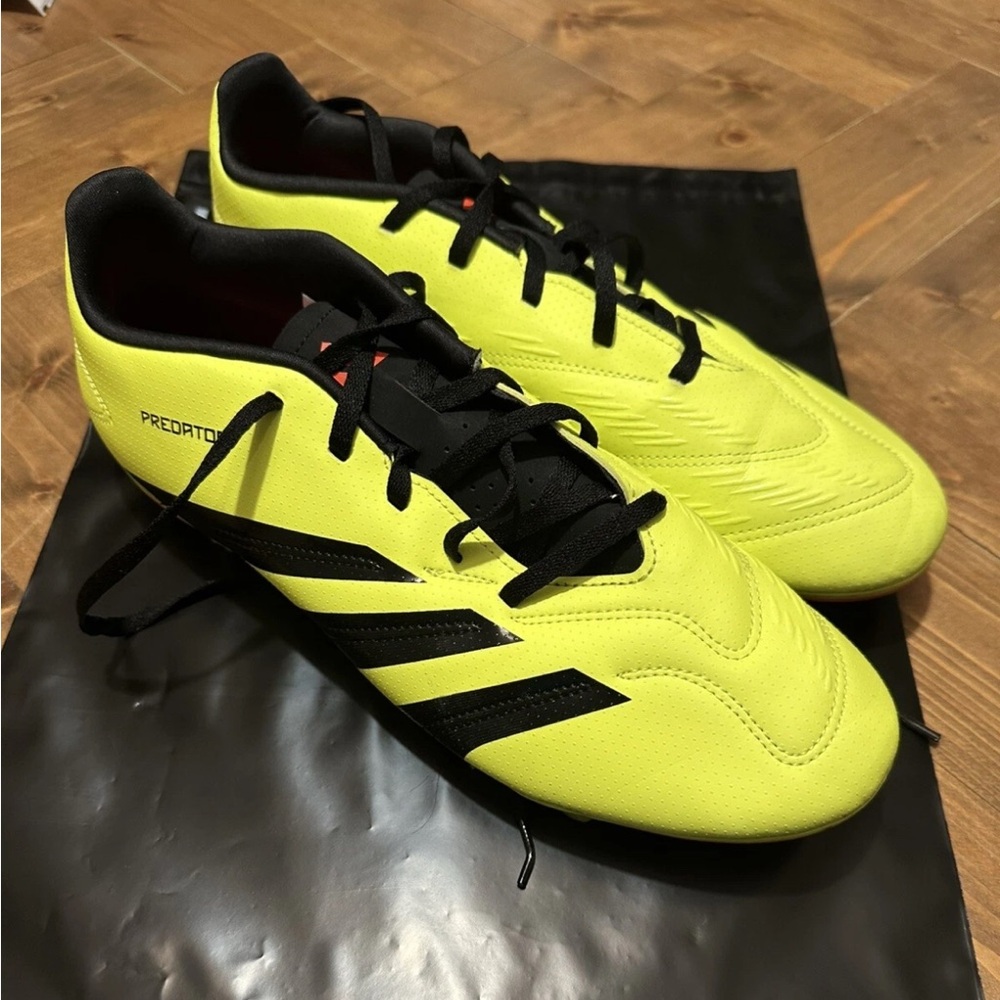 Adidas Mens Predator 24 Club Flexible Ground Soccer Cleats US 11.5 Yellow EUC
